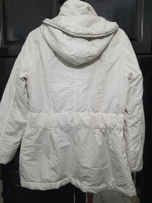 Марково ватирано бяло яке с качулка