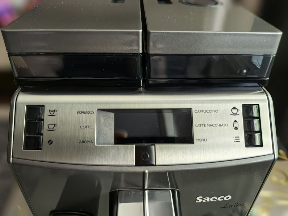 Mașina de cafea SAECO Lirika