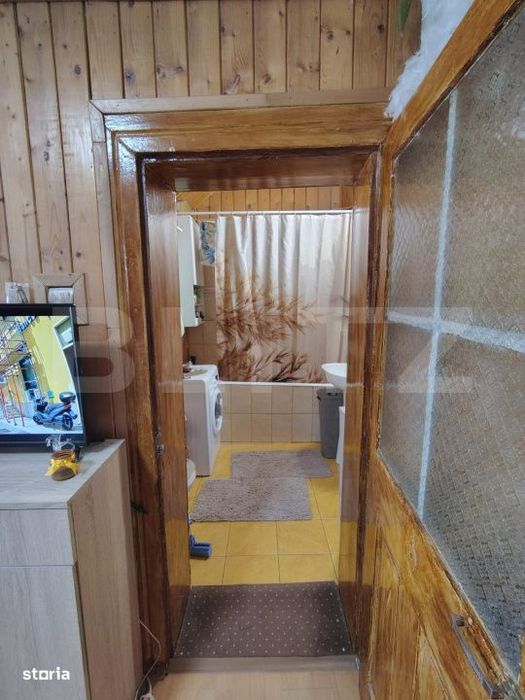 Casa zona ultracentrala, curte comuna, 50 mp, cu loc de parcare