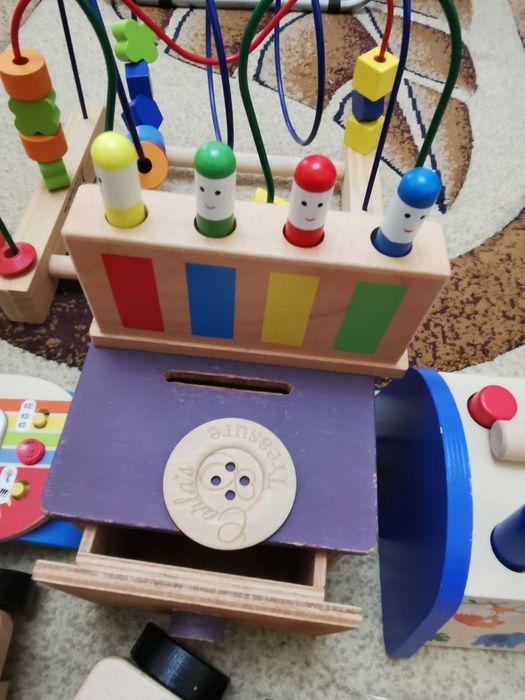 Vând jucării Montessori lemn