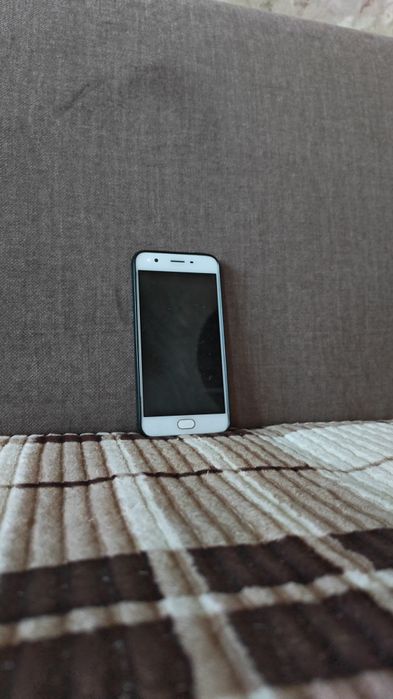 Продам телефон OPPO A57