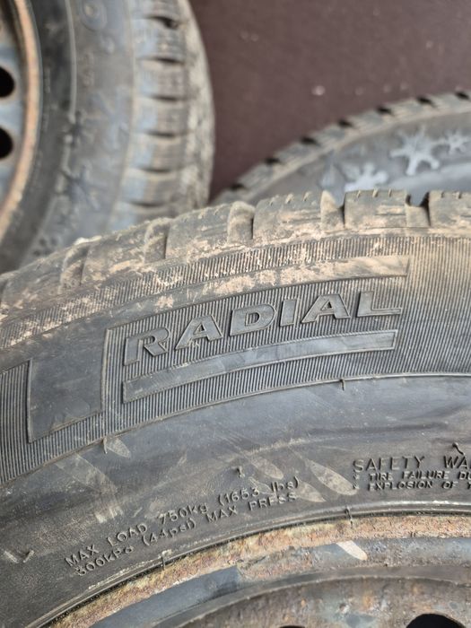 215 65 r16 Cauciucuri iarna , duster, nissan