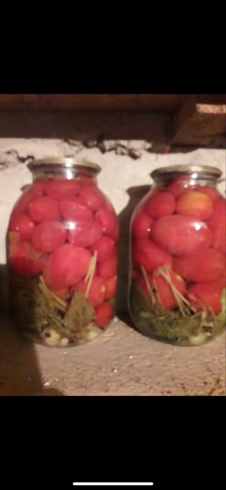 Продам солоенеые помидоры,огурцы