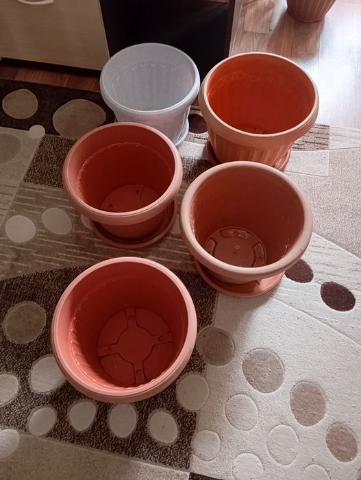 Продам кашпо, горшки