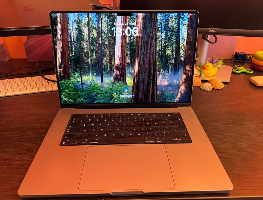 MacBook Pro 16 inch Apple M1 Pro 32 GB 2021 купуван 2022 512 GB