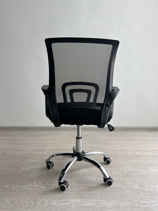 Solo ofis uchun kreslo