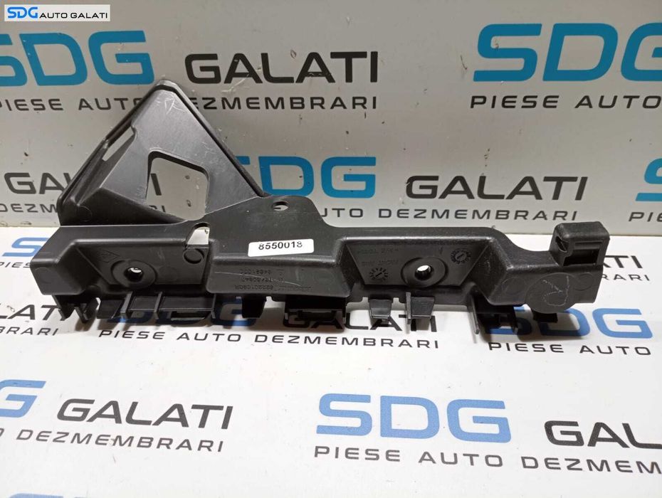 Suport Ghidaj Dreapta Spoiler Bara Fata Nou Renault Trafic 3 2014 - Prezent Cod 93460847 [M4006]