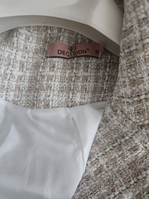 Сако букле бежаво