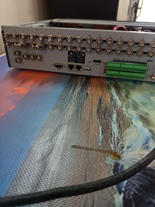 DVR cu 32 canale și HDD 160GB