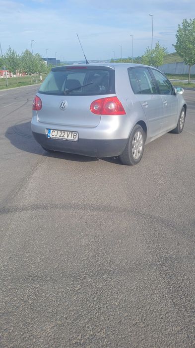 Golf 5 1.6 mpi anul 2005