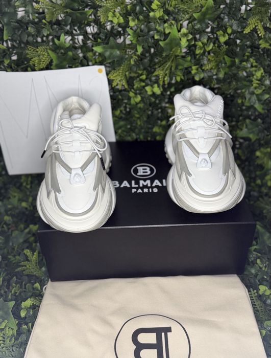 Balmain unicorn