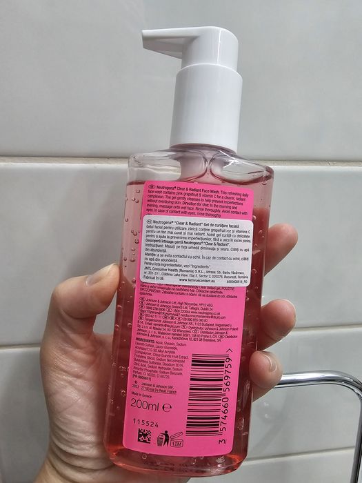 Neutrogena Clear&Radiant