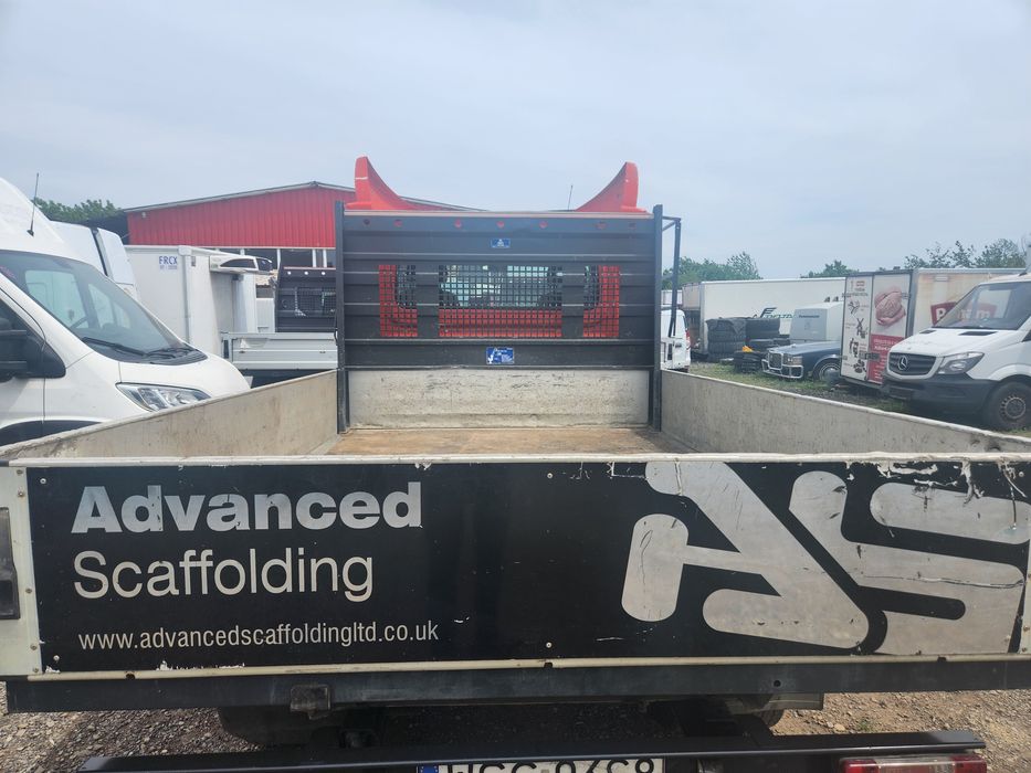 Bena 3.20m cu 2.10m Renault master