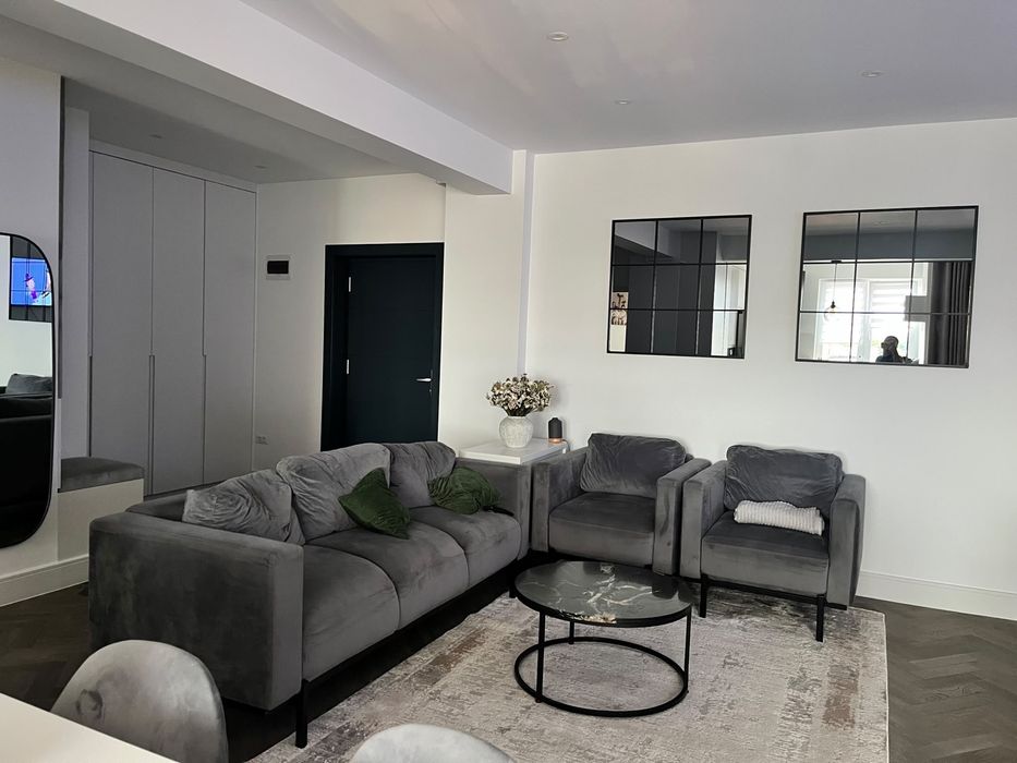 Apartament 3 camere de vanzare