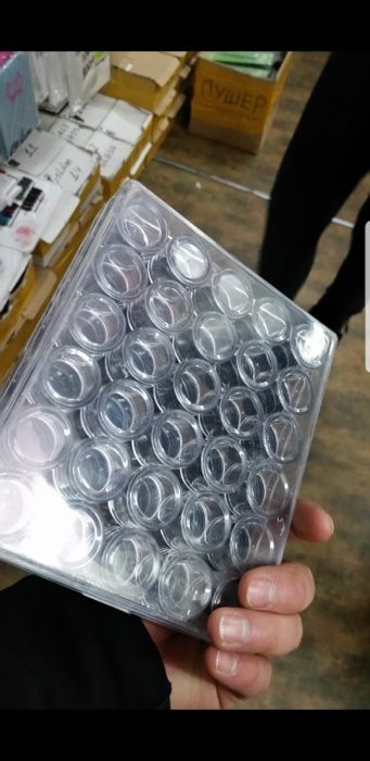 Баночки флаконы.