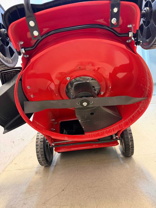 Бензинова самоходна косачка за трева 2kW 41cm 16.1" 45L 1200m2 RD-GLM07 / RD-GLM12