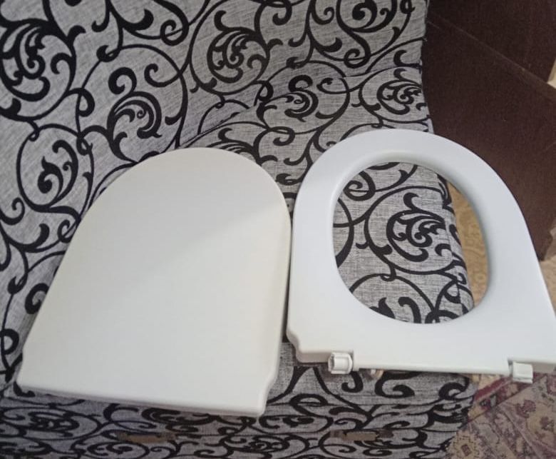 Продаю сиденье для унитаза б/у