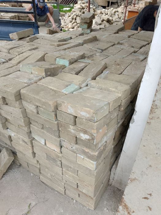 Гишт Николай сариги сотилади 5000 дона