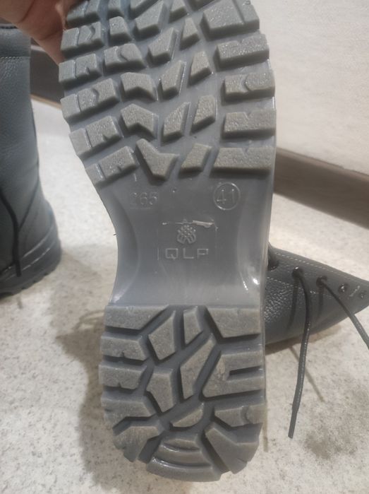 Продам зимние берцы