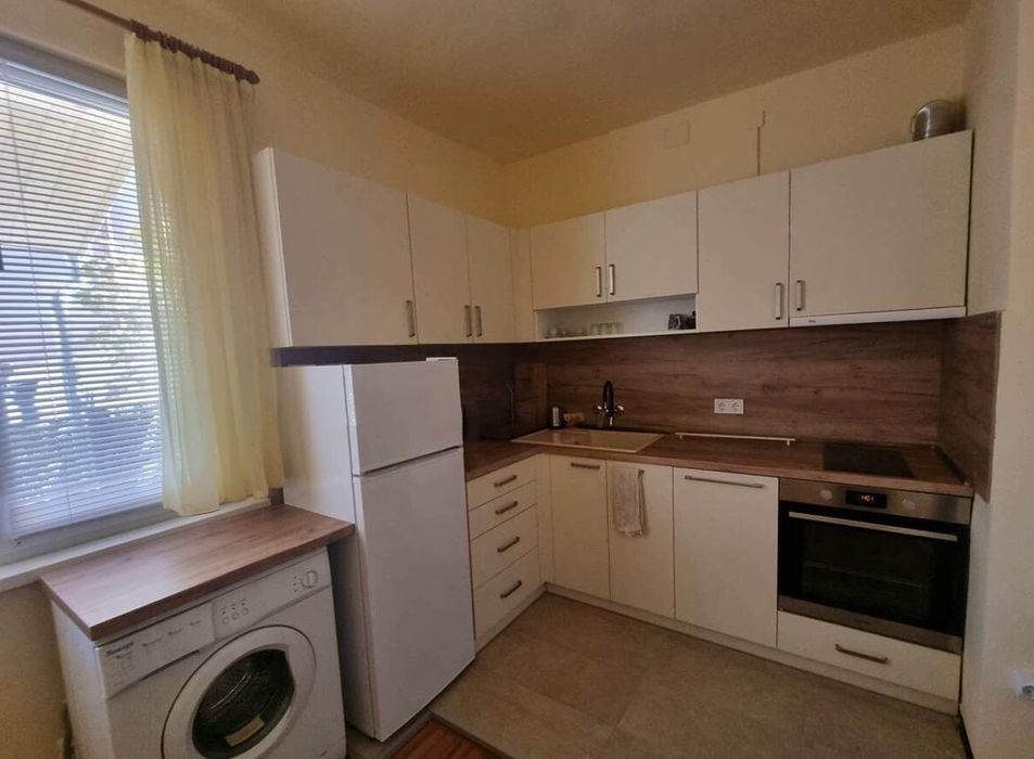 Дава се под наем Тристаен апартамент в Пловдив, Съдийски - 75 кв.м за 400 € - Снимка #2