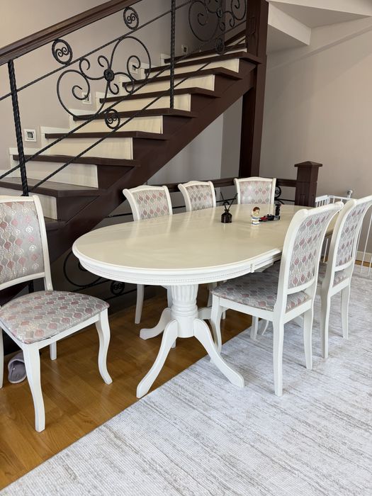 Продам стол и стулья