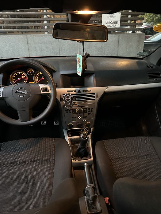 OPEL ASTRA H GTC 1.6 benzina