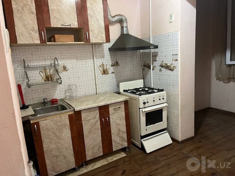 1 комнатная (38кв.м.) в 8 микрорайоне на 3 этаже