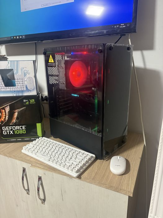 Setup PC gaming periferice High end gtx 1080 i5 9500t 12 1250 GB