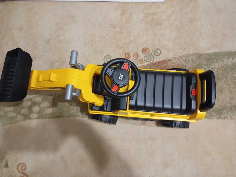 Детски багер за каране с багажник