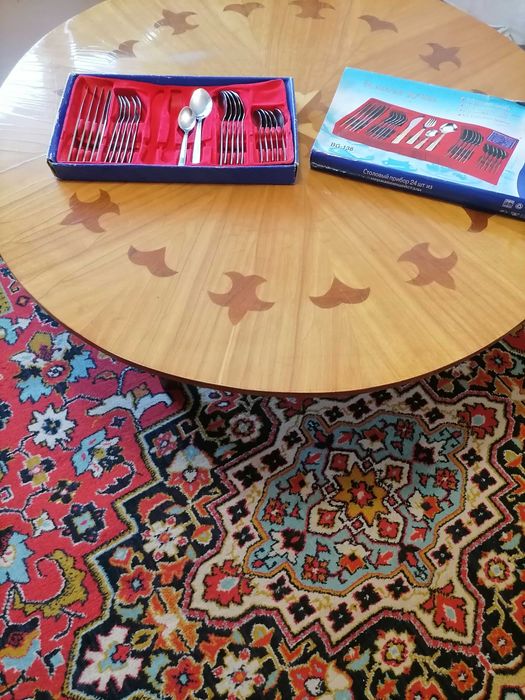 Продам столовый набор