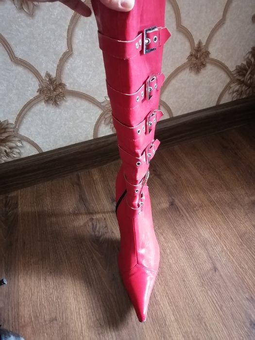Сапоги красные женские