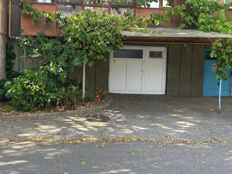 Apartament 3 camere ,ultracentral,garaj ,boxa