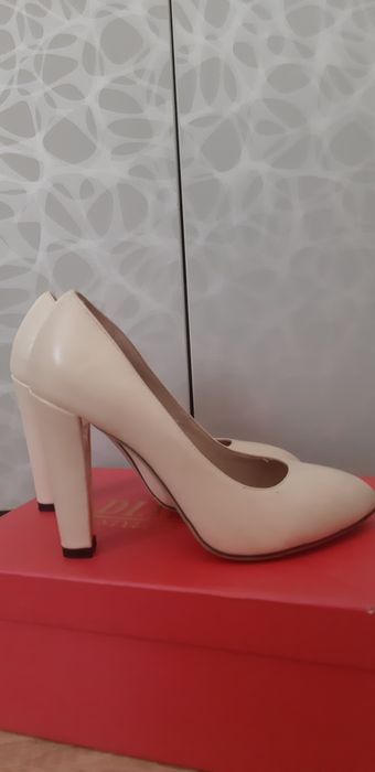 Продам туфли р/р 34-35