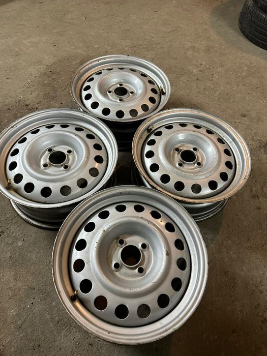 R16 PCD 4 *100 Комплект штампованных дисков
