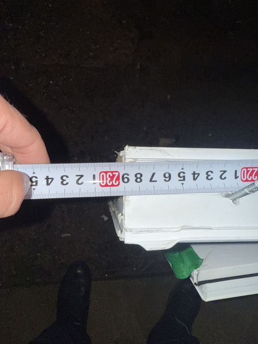 Пластиковая дверь