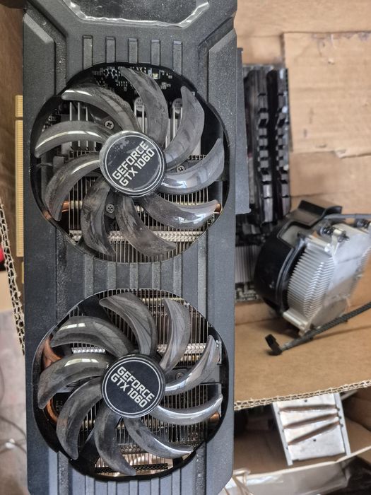 Видео карта geforce 1060 и дъно на Gigabyte