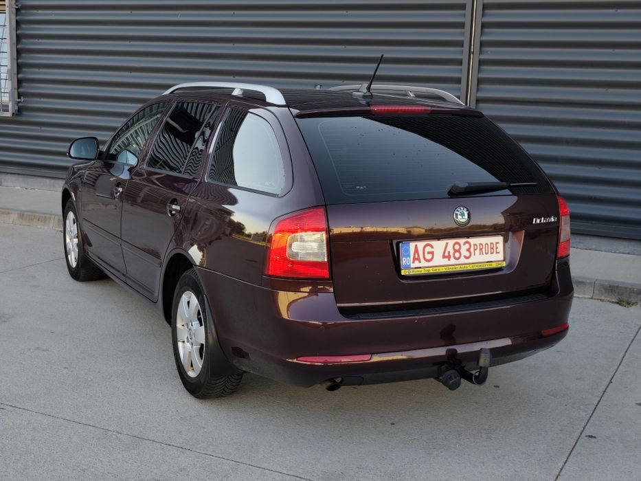 SKODA Octavia 2012 — imagine 4