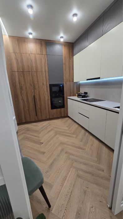 Продам 4-комн. квартиру