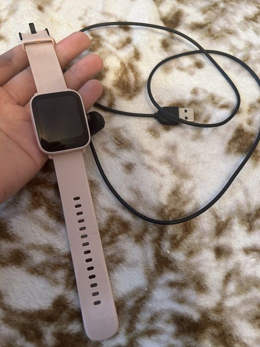 Продам электронные часы  Amazfit Bip U Pro