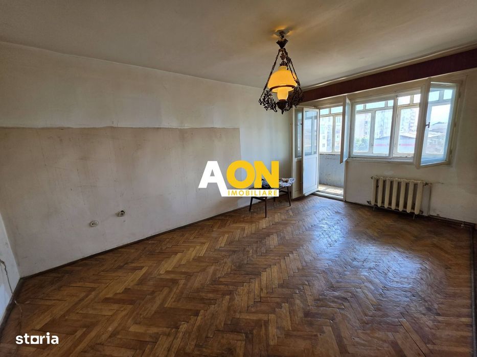 Apartament 3 camere, Cetate, 65 mp utili, et.5. Necesita renovare — fotografia 1