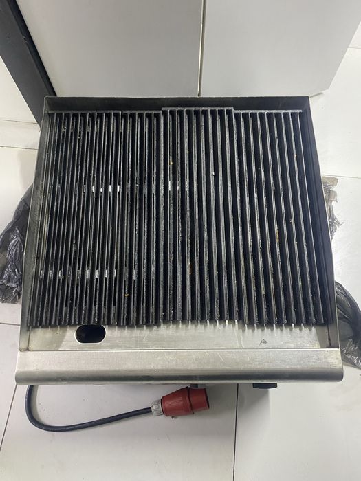 Продам гриль печь срочно