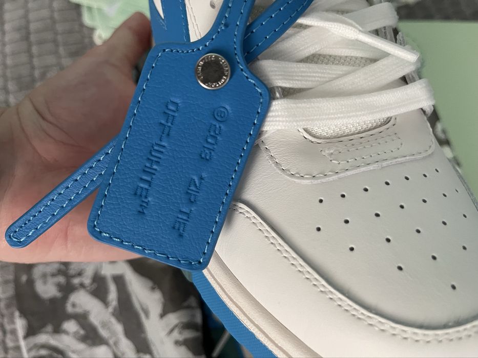 Off-White Out of Office - 40EU