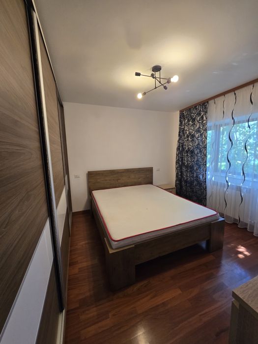 Inchiriez apartament brailei