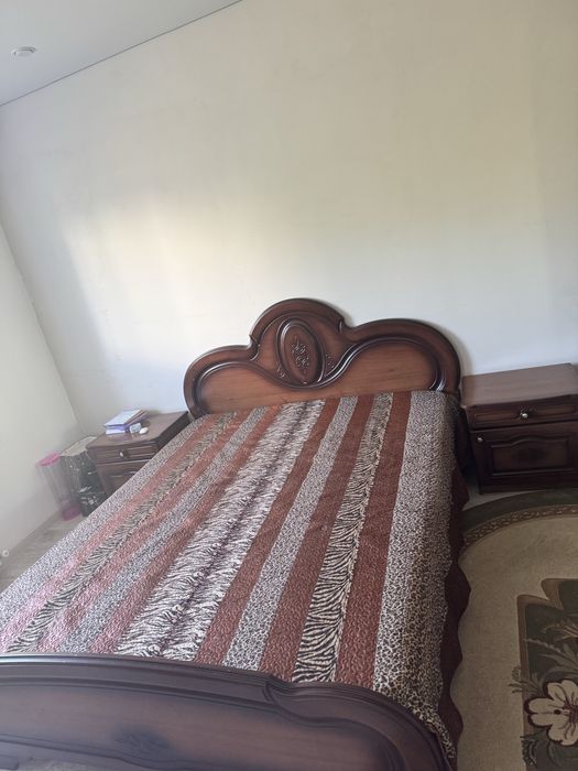 Продам спальный гарнитур