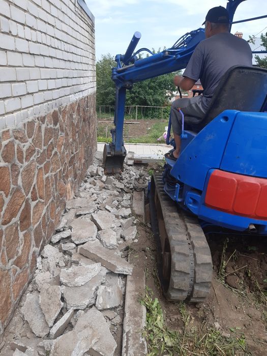 Продам миниэкскаватор Komatsu pc28uu2