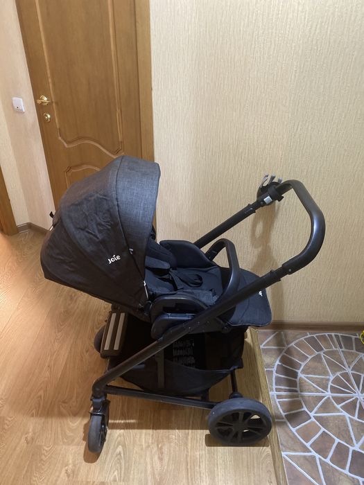 Продам коляску joie chrome