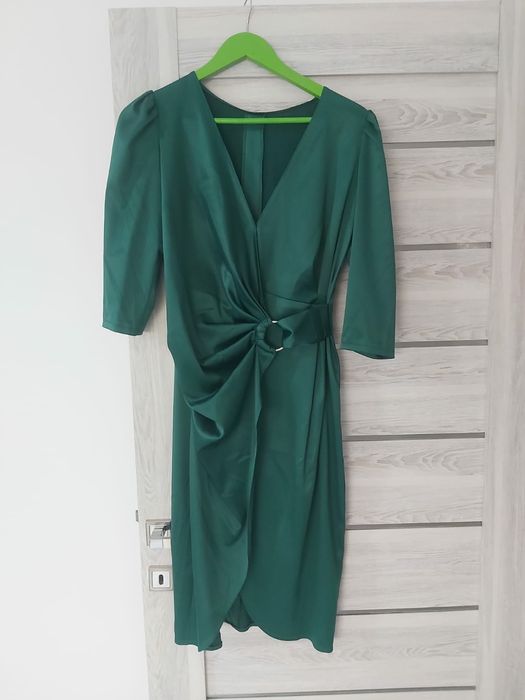 Rochie pana la genunchi