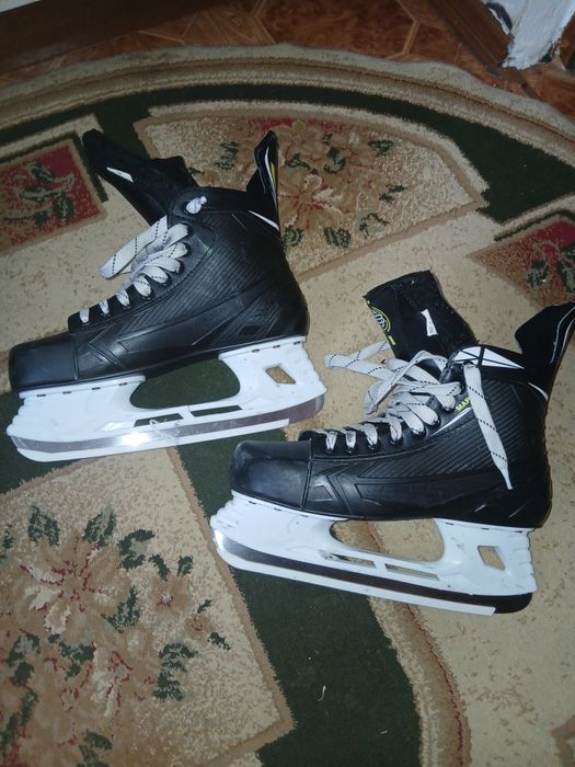 Коньки Maple хоккейные