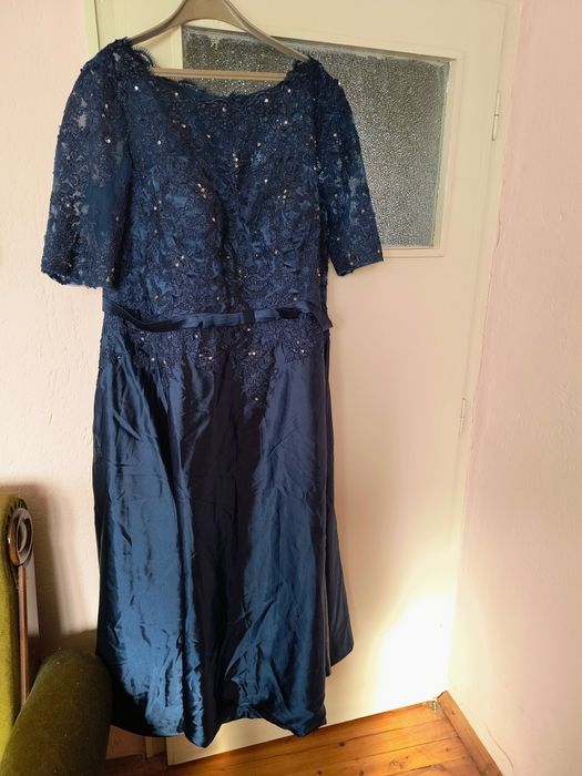 Разкошни официални рокли