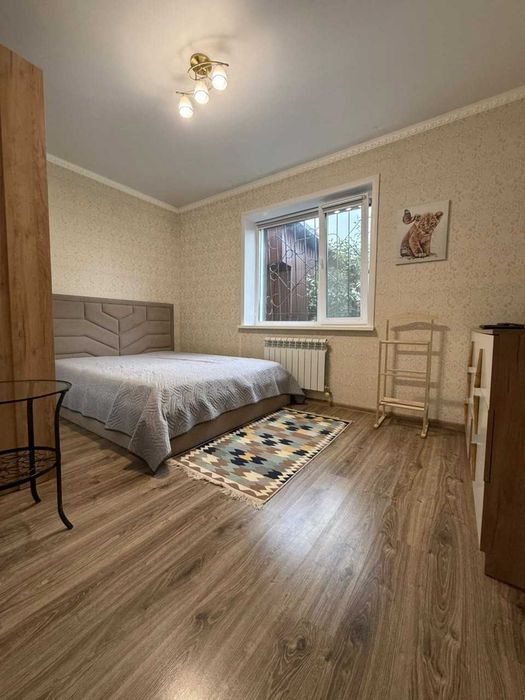 Продам 6 комнатный дом в центре города